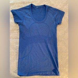 Blue Lulu swiftly tech shirt